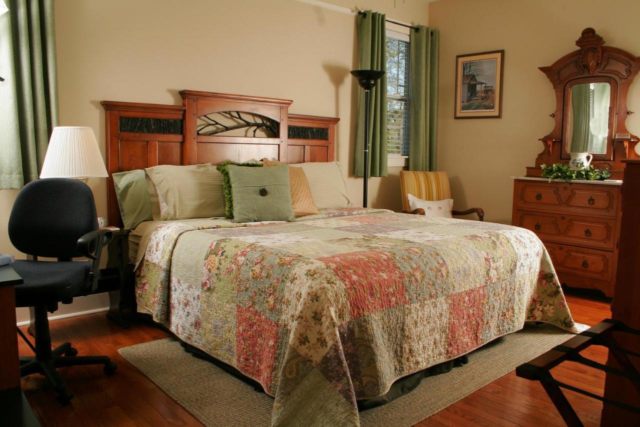 Seven Oaks Bed & Breakfast High Point Luaran gambar